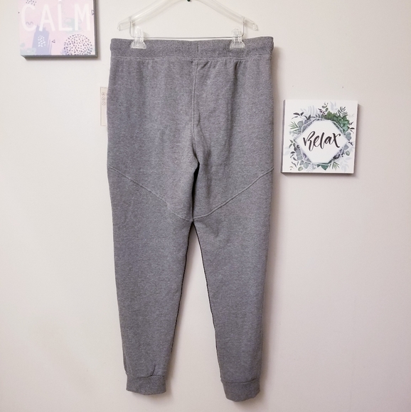 Active wear - Picture 4 of 8